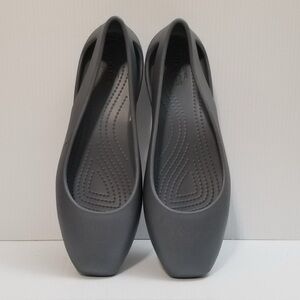 Crocs Sloane Shoes Gray Metallic Slip On Comfort Casual Flats Women’s Size 7 EUC